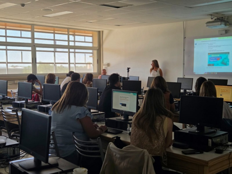 imagen Se presentó un proyecto para evaluación y certificación de Entornos Virtuales de Enseñanza y Aprendizaje (EVEA) entre el SIED, la FFyL y la FAD