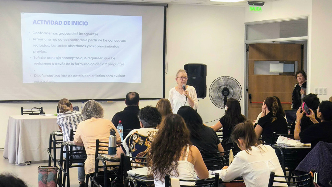 imagen Rebeca Anijovich dictó una capacitación sobre evaluación formativa