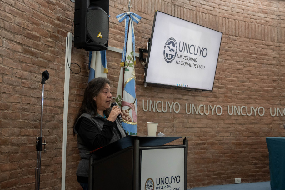 imagen "Una educación sin distancias" la UNCuyo reconoció el trabajo colectivo que consolidó su SIED y entregó diplomas de posgrado